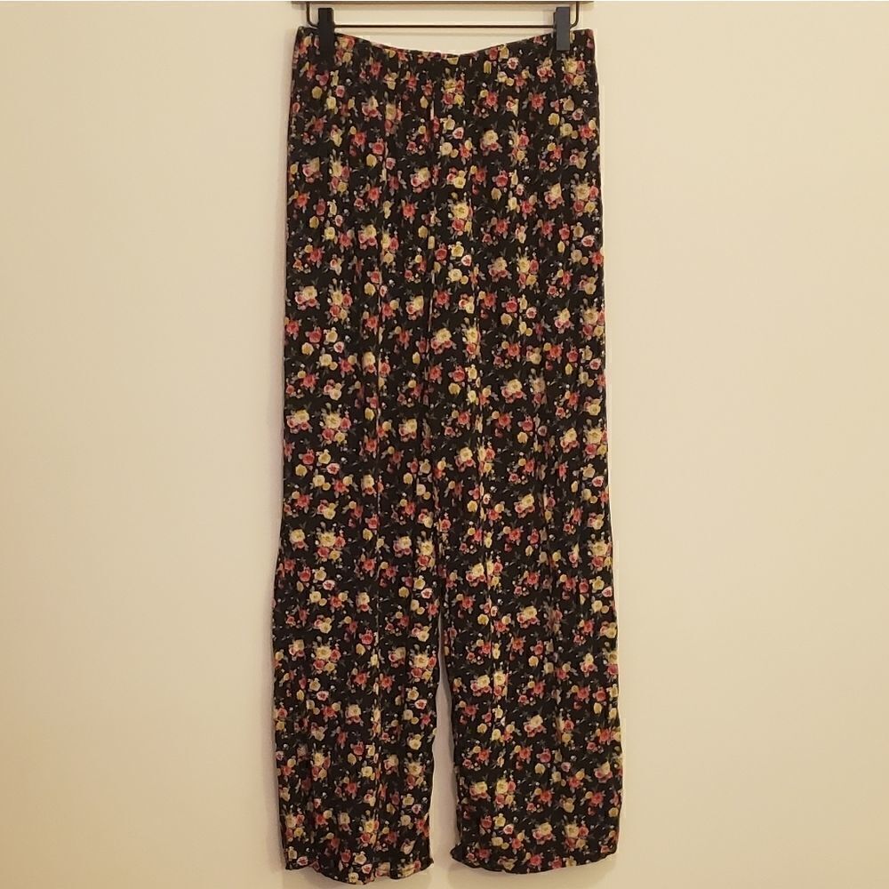 Boho Chic High Waist Floral Pants Forever 21
